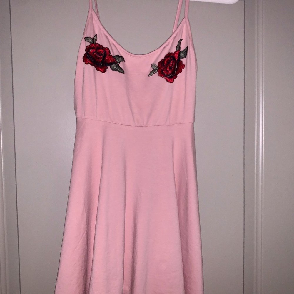 Spaghetti strap rose embroidered dress